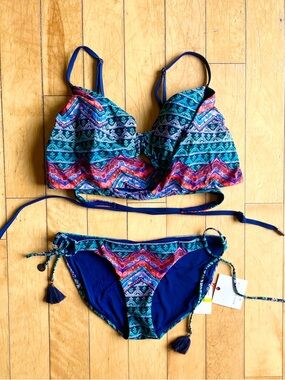 Red Carter NEW Wrap Colorful Aztec Print (Top & Bottom) Bikini Set Size Medium